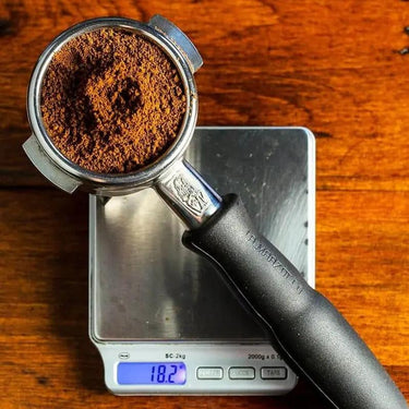 American Weigh | Balance 2kg avec adaptateur Eight Ounce Coffee