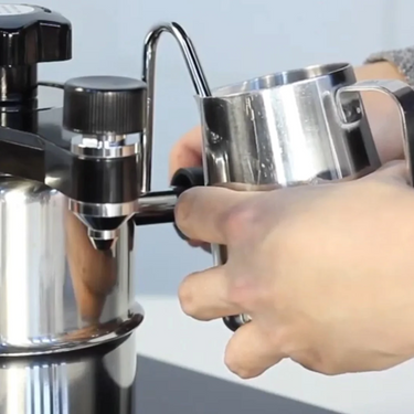 Hosaire Inox Pot à Lait pour Faire des Cappuccino avec Votre Machine pour  le Café la Mousse de Lait 150ml